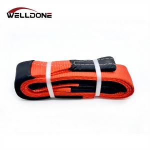 Heavy duty vehicle off road recovery strap with reinforce eyes