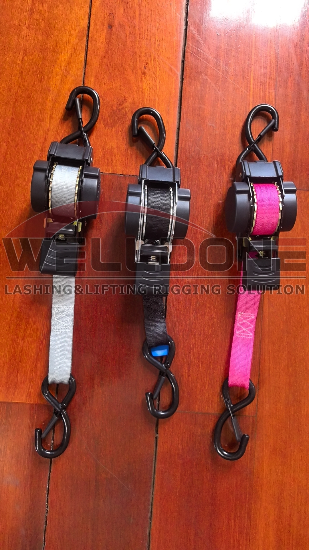 retractable ratchet strap