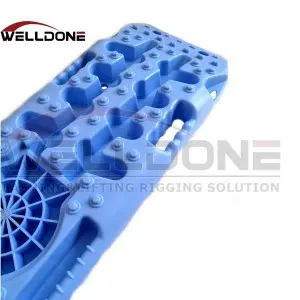 Car and Vehicle Traction Grip Mats Boards or Escape Recovery Track Tire Ladder for Off-Road Mud & Sand & Snow